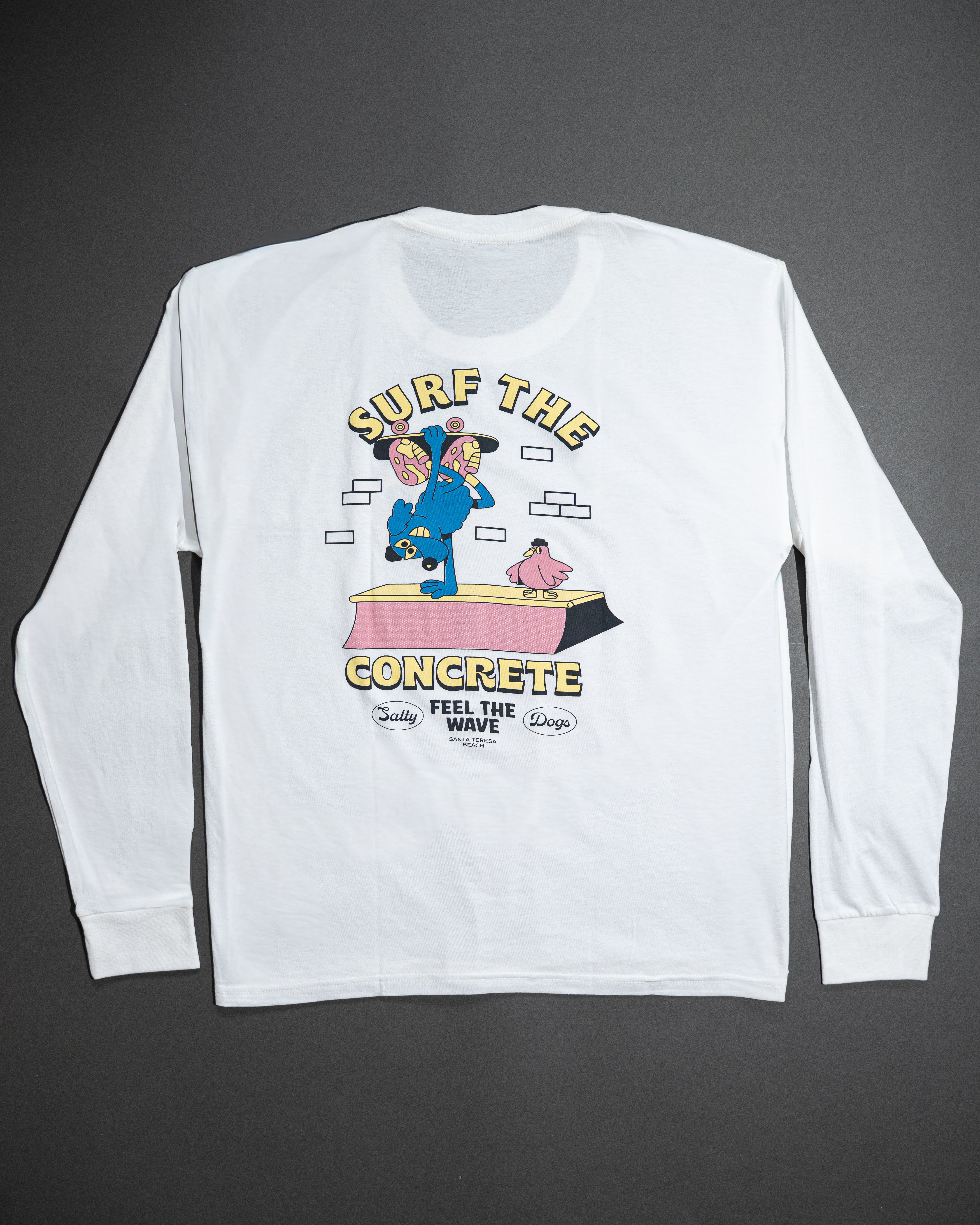 Remera Surf the Concrete – Manga Larga Blanca