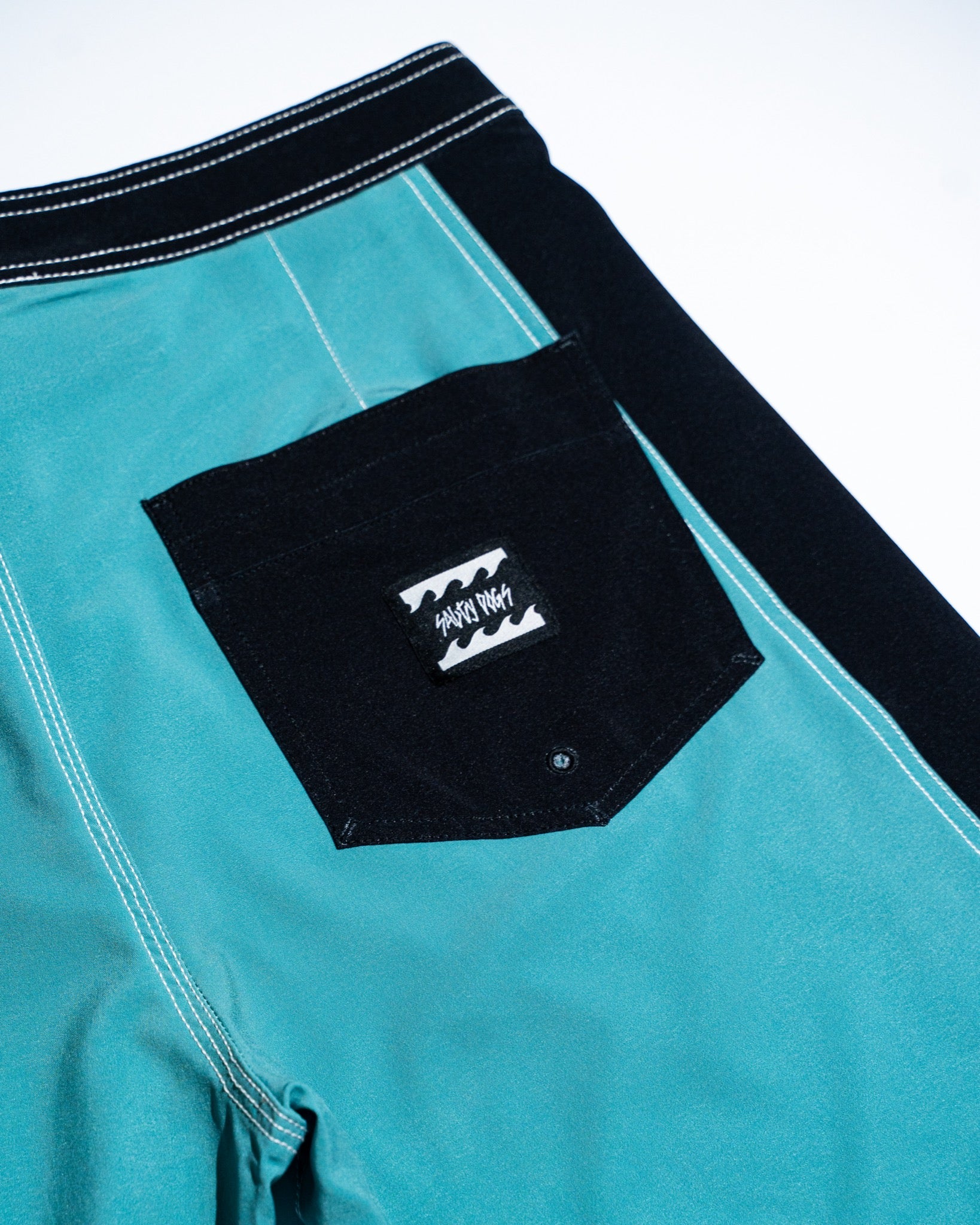 Boardshort Tripping 2 Paneles - Salty Dogs Crew