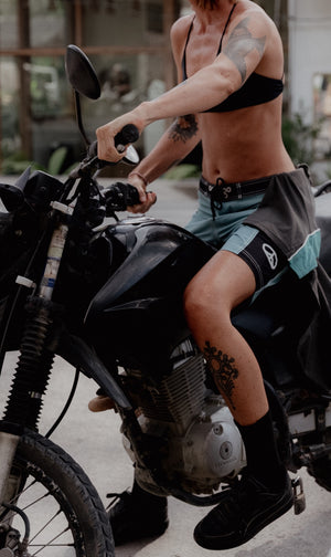 Boardshort Tripping 2 Paneles - Salty Dogs Crew