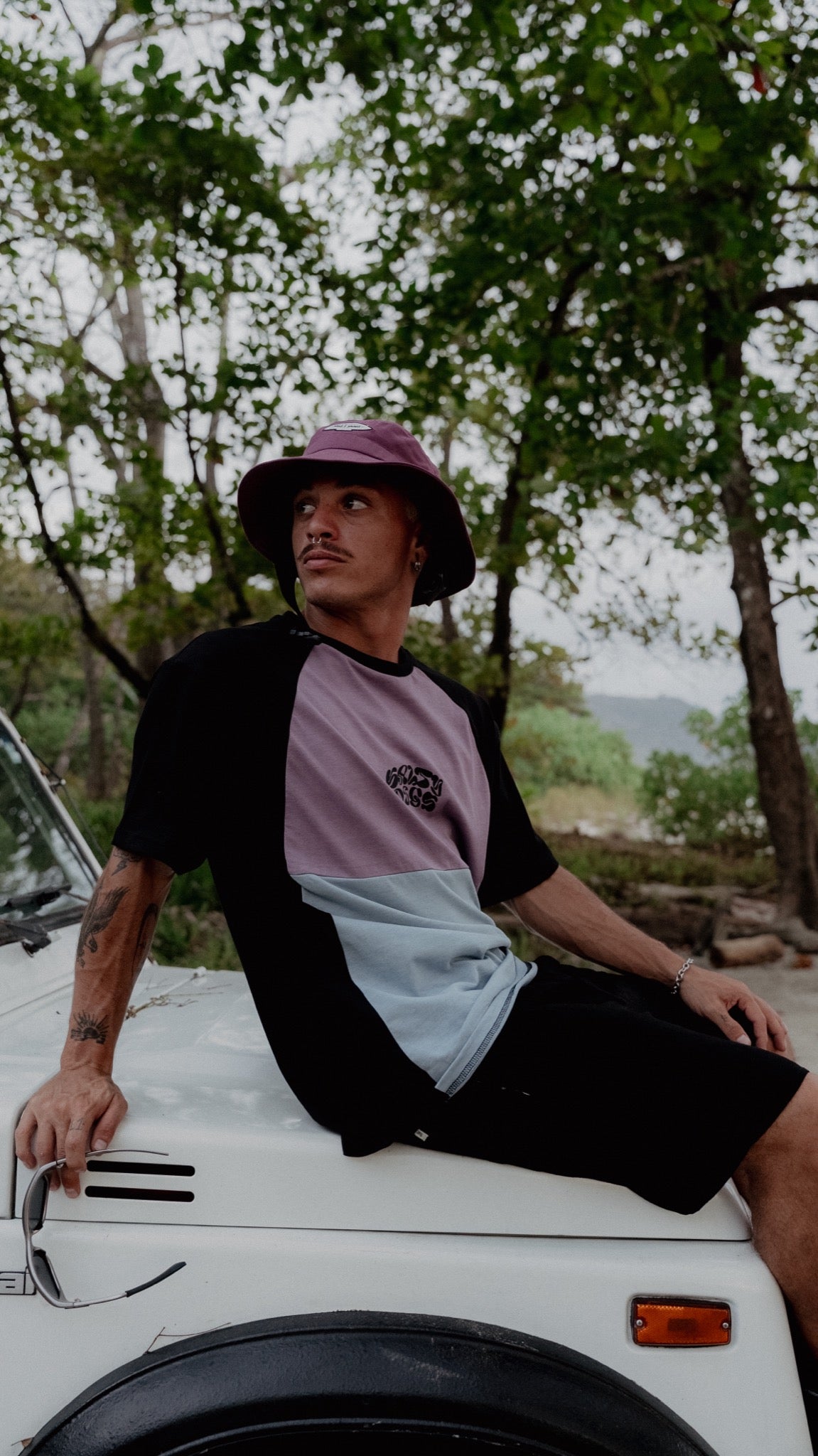 Remera Manga Corta 3 Paneles Lila